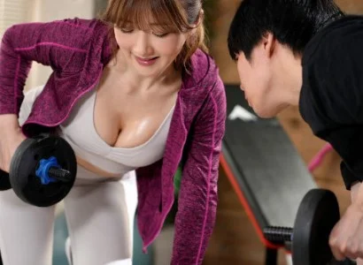 Chàng trai số hưởng và nữ PT gợi cảm đụ nhau