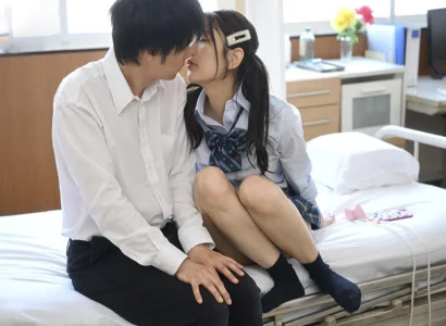Chàng nam sinh yếu đuối bị khoa khôi địt ngay giữa lớp